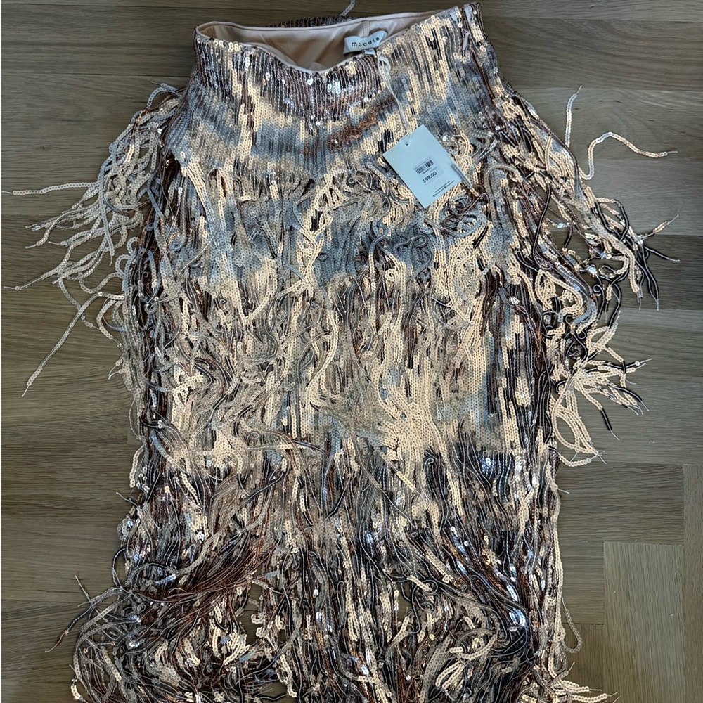 NWT Elegant Sequin Fringe skirt